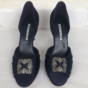 MANOLO BLAHNIK Cassiado Hangisi Satin OpenToe Pump